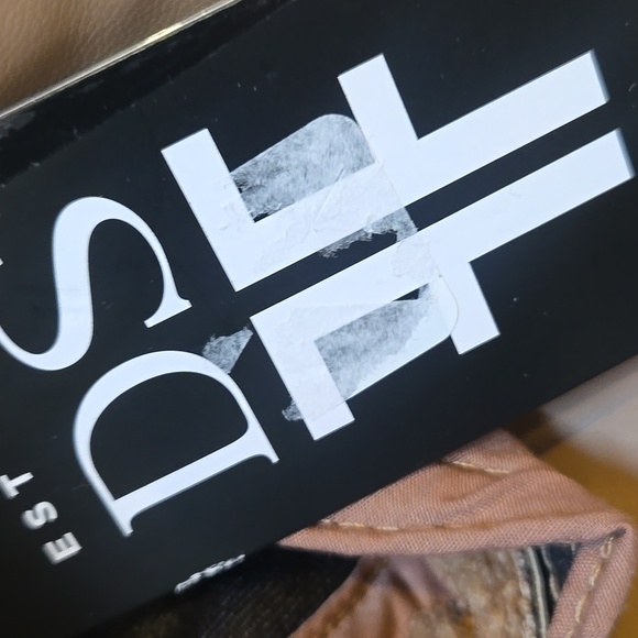 New Donna Salyers Fabulous Furs Sherpa Camel Adjustable Hat - Picture 9 of 11